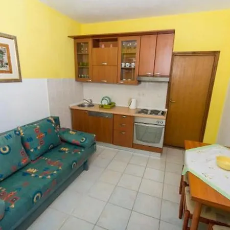 Apartment In Okrug Gornji With Terrace, Air Conditioning, Wifi, Washing Machine 5167-1 Trogir