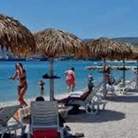 In Okrug Gornji With Terrace, Air Conditioning, Wifi, Washing Machine 5167-1 * Trogir